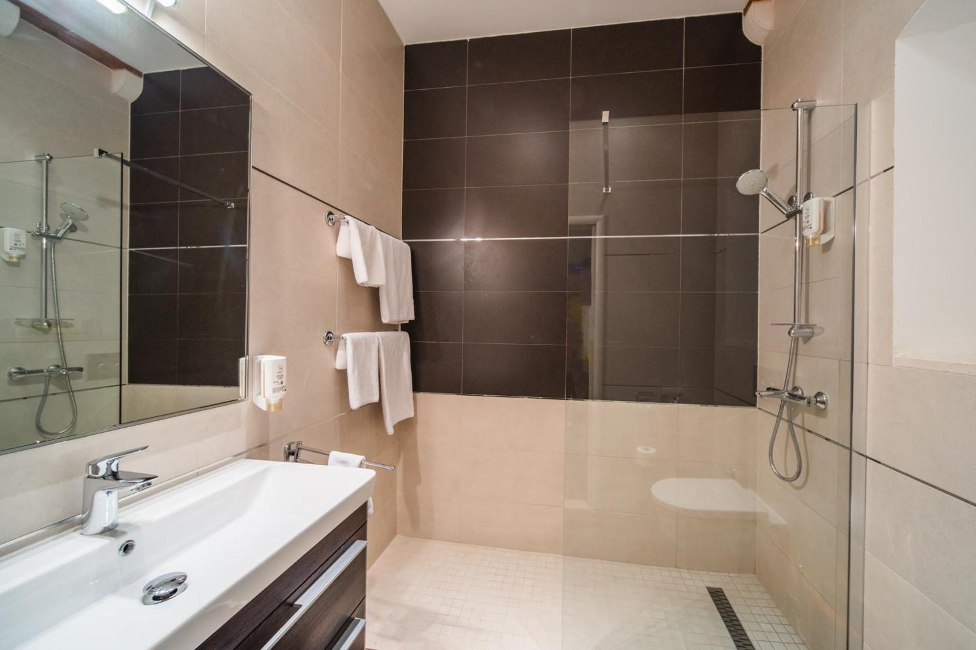Apartment Celenga With Free Offsite Parking *