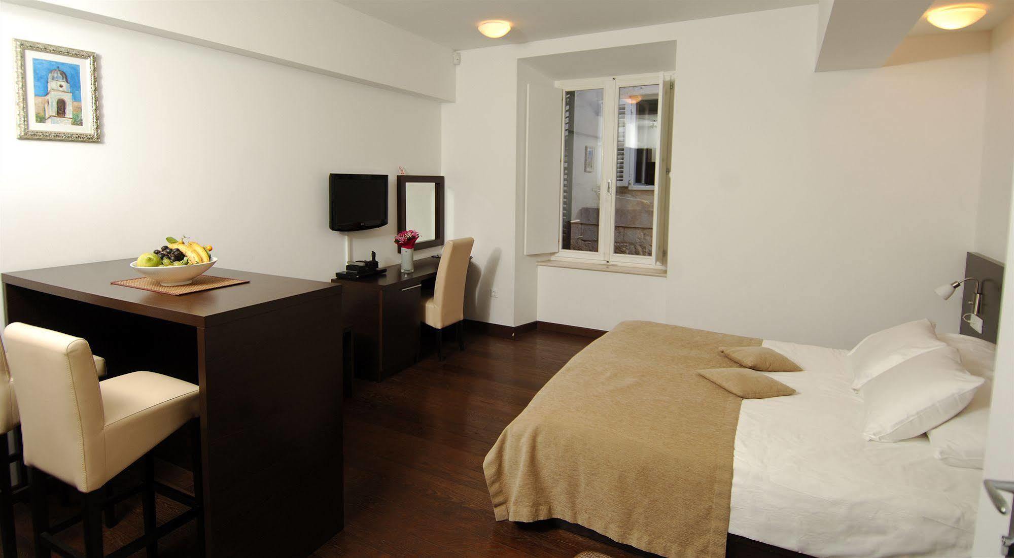 Celenga With Free Offsite Parking Apartment *